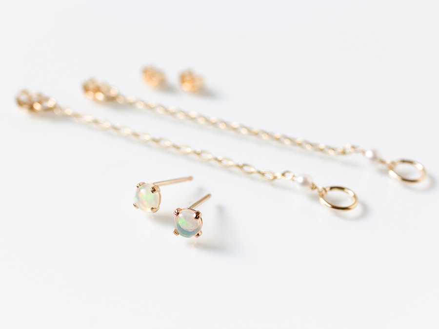 K14GFカボションオパール ゴールドリングキャッチピアス K14GFカボションオパール ゴールドリングキャッチピアス